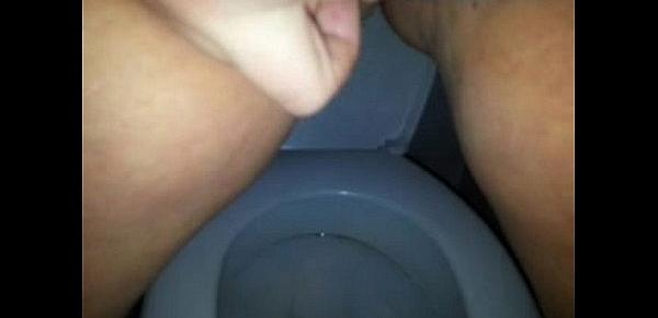  pipi 3 fingering solo toilet